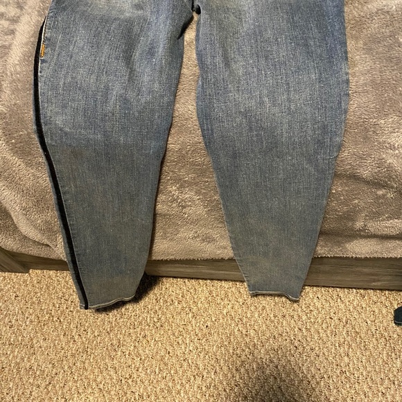 Jeans - Picture 3 of 3